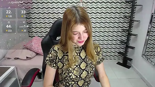Snapshot of LILAFAVE chatting on February 15, 2025, 12:22 pm LILAFAVE online show from February 15, 2025, 12:22 pm