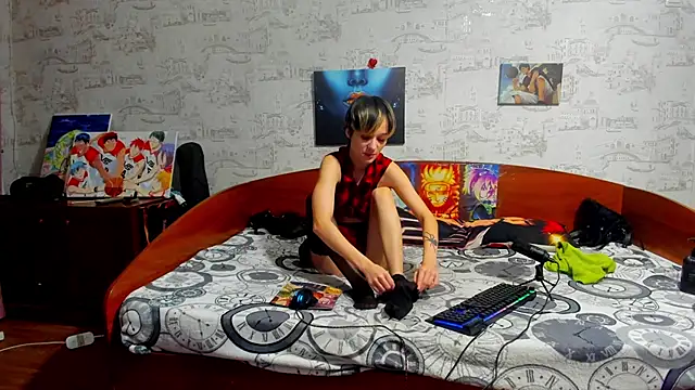 KagamiTayga online show from November 19, 2025, 2:33 am