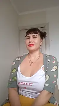 Snapshot of ROXOLANAA_SEXY chatting on March 14, 2025, 1:46 pm ROXOLANAA SEXY online show from March 14, 2025, 1:46 pm