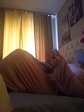 Snapshot of ROXOLANAA_SEXY chatting on September 23, 2025, 9:12 am ROXOLANAA SEXY online show from September 23, 2025, 9:12 am