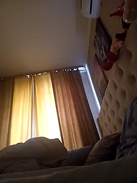 Snapshot of ROXOLANAA_SEXY chatting on October 3, 2025, 8:22 am ROXOLANAA SEXY online show from October 3, 2025, 8:22 am