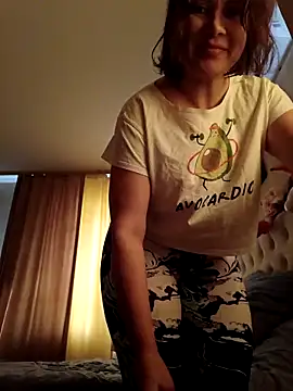 Snapshot of ROXOLANAA_SEXY chatting on October 4, 2025, 8:34 am ROXOLANAA SEXY online show from October 4, 2025, 8:34 am