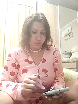 Snapshot of ROXOLANAA_SEXY chatting on October 28, 2025, 7:05 pm ROXOLANAA SEXY online show from October 28, 2025, 7:05 pm