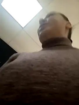 Snapshot of ROXOLANAA_SEXY chatting on November 22, 2025, 12:59 pm ROXOLANAA SEXY online show from November 22, 2025, 12:59 pm