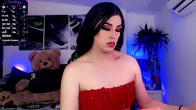 Sophiesweet5 online show from March 13, 2025, 2:55 pm