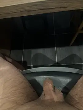 Snapshot of mattexhibe chatting on November 7, 2025, 10:21 pm mattexhibe online show from November 7, 2025, 10:21 pm