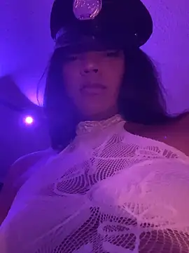 sophiahot thick online show from November 2, 2025, 12:24 am