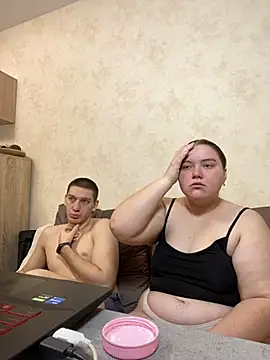 Snapshot of Comprom1se chatting on February 14, 2025, 9:45 am Comprom1se online show from February 14, 2025, 9:45 am