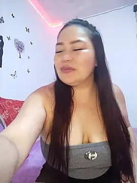 Snapshot of violet_moore chatting on February 15, 2025, 8:43 pm violet moore online show from February 15, 2025, 8:43 pm