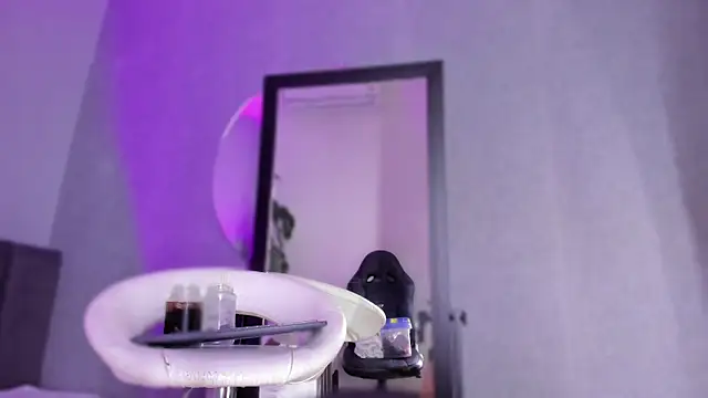 Snapshot of babepolly chatting on February 14, 2025, 10:38 am babepolly online show from February 14, 2025, 10:38 am