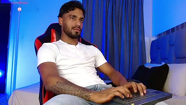 Snapshot of Christian_thor chatting on November 7, 2025, 3:50 am Christian thor online show from November 7, 2025, 3:50 am