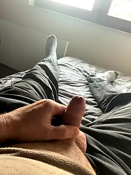 Snapshot of vanjbi45 chatting on December 3, 2025, 2:26 pm vanjbi45 online show from December 3, 2025, 2:26 pm