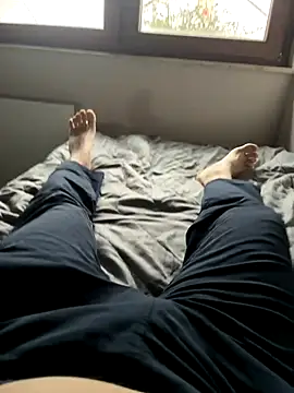 Snapshot of vanjbi45 chatting on December 14, 2025, 8:41 am vanjbi45 online show from December 14, 2025, 8:41 am