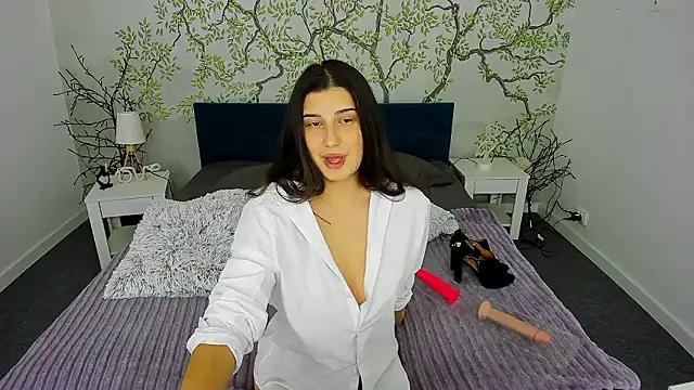 Linda EX online show from December 3, 2024, 4:50 pm