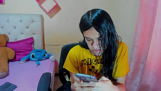 Snapshot of sweet1Girl chatting on December 20, 2024, 12:05 pm sweet1Girl online show from December 20, 2024, 12:05 pm