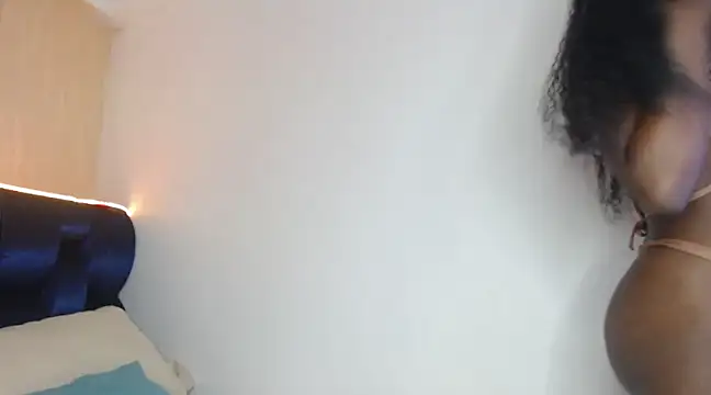 NaiaGils online show from February 1, 2025, 3:28 pm