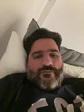 Snapshot of Maxi_TheBigDaddy chatting on December 18, 2024, 6:14 pm Maxi TheBigDaddy online show from December 18, 2024, 6:14 pm