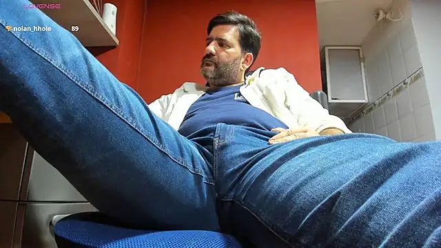 Snapshot of Maxi_TheBigDaddy chatting on March 4, 2025, 8:27 pm Maxi TheBigDaddy online show from March 4, 2025, 8:27 pm