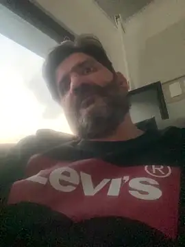 Snapshot of Maxi_TheBigDaddy chatting on March 15, 2025, 11:06 pm Maxi TheBigDaddy online show from March 15, 2025, 11:06 pm