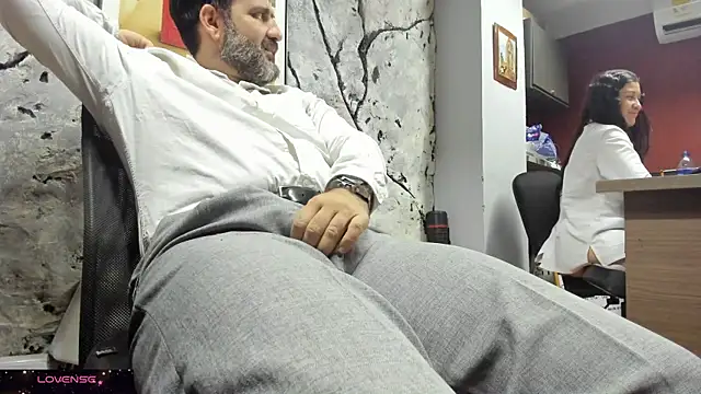 Snapshot of Maxi_TheBigDaddy chatting on November 18, 2025, 3:16 pm Maxi TheBigDaddy online show from November 18, 2025, 3:16 pm