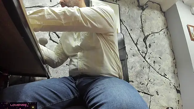 Snapshot of Maxi_TheBigDaddy chatting on November 20, 2025, 1:22 pm Maxi TheBigDaddy online show from November 20, 2025, 1:22 pm