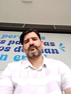 Snapshot of Maxi_TheBigDaddy chatting on November 24, 2025, 12:38 pm Maxi TheBigDaddy online show from November 24, 2025, 12:38 pm