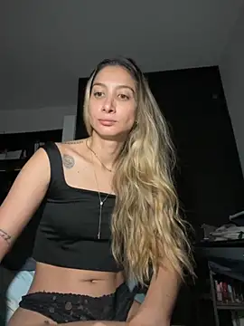 Snapshot of DanikRosse chatting on September 15, 2025, 5:51 am DanikRosse online show from September 15, 2025, 5:51 am