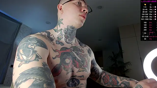 Tommy cat online show from December 12, 2024, 5:10 am