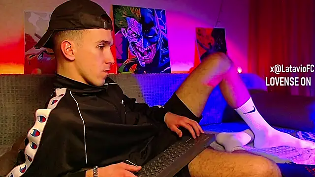 Midnighter  online show from January 31, 2025, 1:56 pm