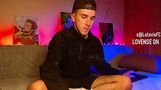 Midnighter  online show from February 8, 2025, 4:03 am