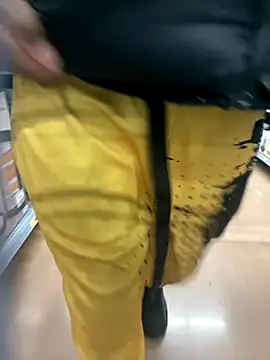 Snapshot of BBC_LONGPIPE22 chatting on December 1, 2025, 1:05 pm BBC LONGPIPE22 online show from December 1, 2025, 1:05 pm