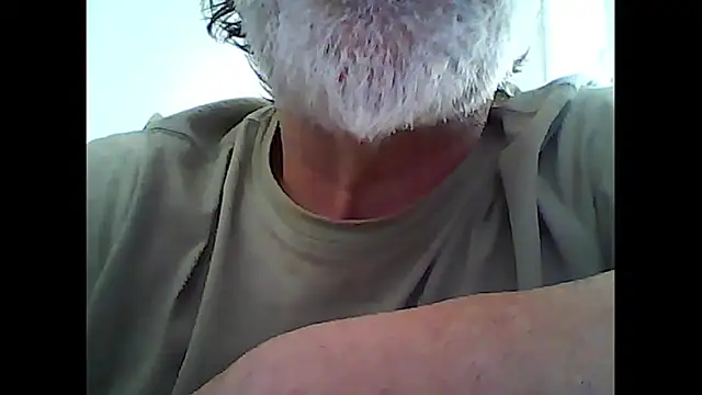 xcimeru online show from September 17, 2025, 3:35 pm