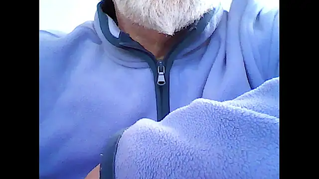 xcimeru online show from October 4, 2025, 3:43 pm