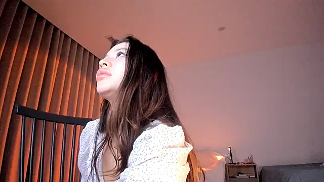 kawaii mia online show from January 1, 2025, 3:24 pm