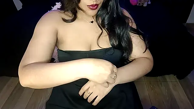 Snapshot of Lucy_kanne chatting on December 22, 2024, 6:06 am Lucy kanne online show from December 22, 2024, 6:06 am