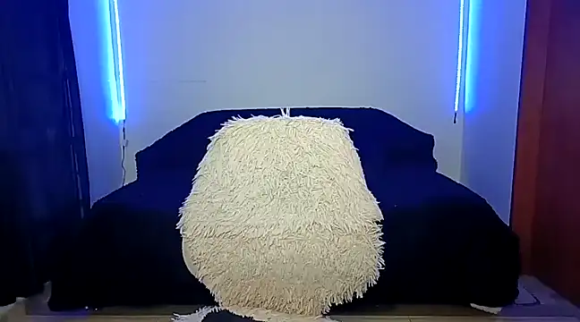 Lucy kanne online show from January 19, 2025, 9:45 pm