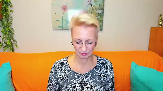 Snapshot of iamyourdream89 chatting on November 2, 2025, 12:29 pm iamyourdream89 online show from November 2, 2025, 12:29 pm