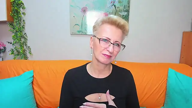 Snapshot of iamyourdream89 chatting on November 14, 2025, 12:48 pm iamyourdream89 online show from November 14, 2025, 12:48 pm