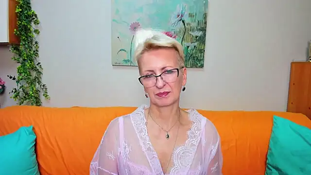 Snapshot of iamyourdream89 chatting on November 19, 2025, 1:22 pm iamyourdream89 online show from November 19, 2025, 1:22 pm