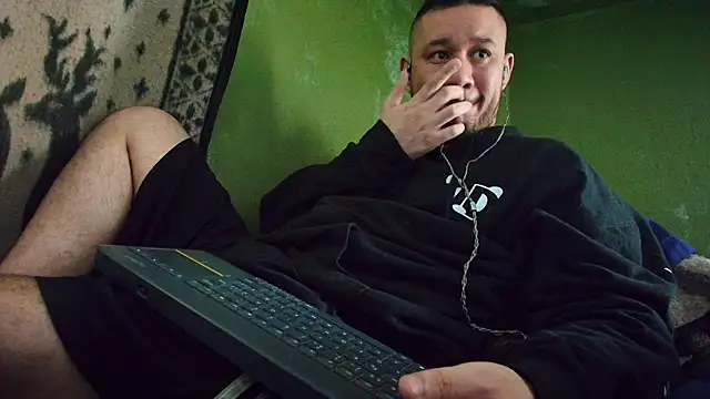 sweet cock28 online show from March 7, 2025, 3:39 pm