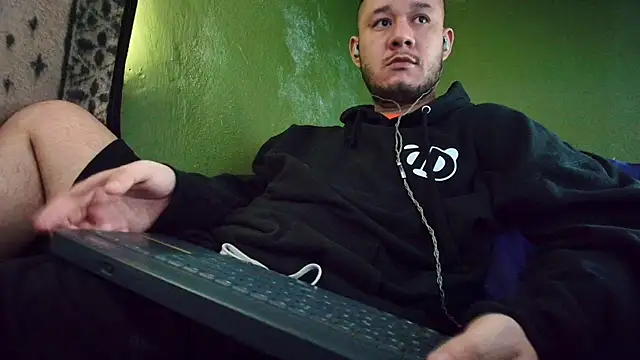 sweet cock28 online show from March 9, 2025, 2:54 pm