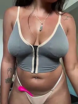 Snapshot of fenixgre chatting on February 4, 2025, 8:38 pm fenixgre online show from February 4, 2025, 8:38 pm