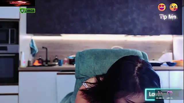 Katniss K online show from September 11, 2025, 1:22 pm