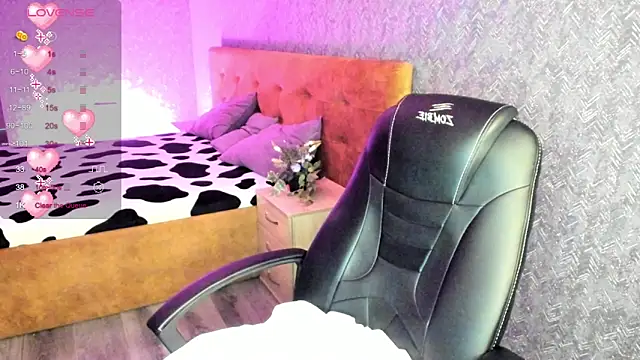 Snapshot of Pink_diablo chatting on January 28, 2025, 2:32 am Pink diablo online show from January 28, 2025, 2:32 am