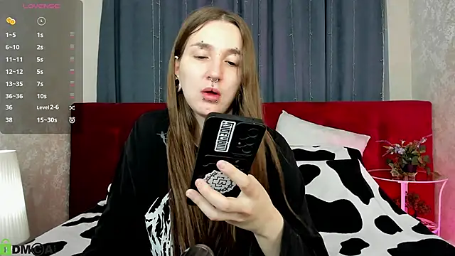 Snapshot of Pink_diablo chatting on October 10, 2025, 2:32 am Pink diablo online show from October 10, 2025, 2:32 am