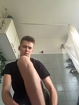 Toyjungee online show from September 20, 2025, 1:34 pm