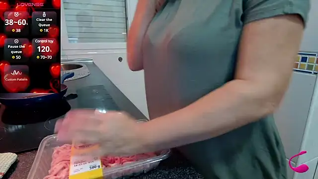 Snapshot of Susycachonda1 chatting on December 15, 2024, 11:34 am Susycachonda1 online show from December 15, 2024, 11:34 am