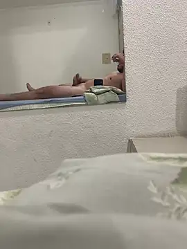 Snapshot of guaposexyh0t chatting on January 16, 2025, 8:11 am guaposexyh0t online show from January 16, 2025, 8:11 am