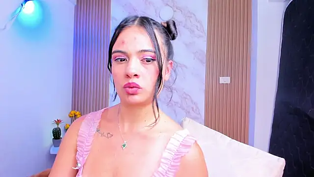 Snapshot of Megan_blue7 chatting on March 2, 2025, 5:47 pm Megan blue7 online show from March 2, 2025, 5:47 pm