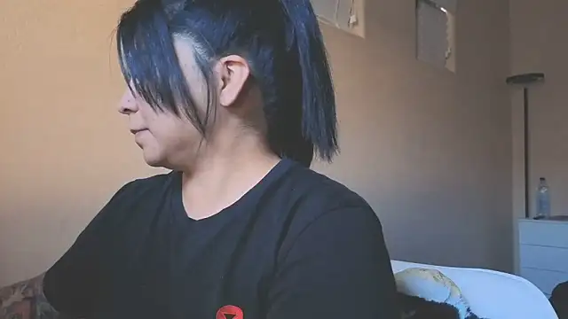 kimmiakiss22 online show from March 20, 2025, 11:23 pm